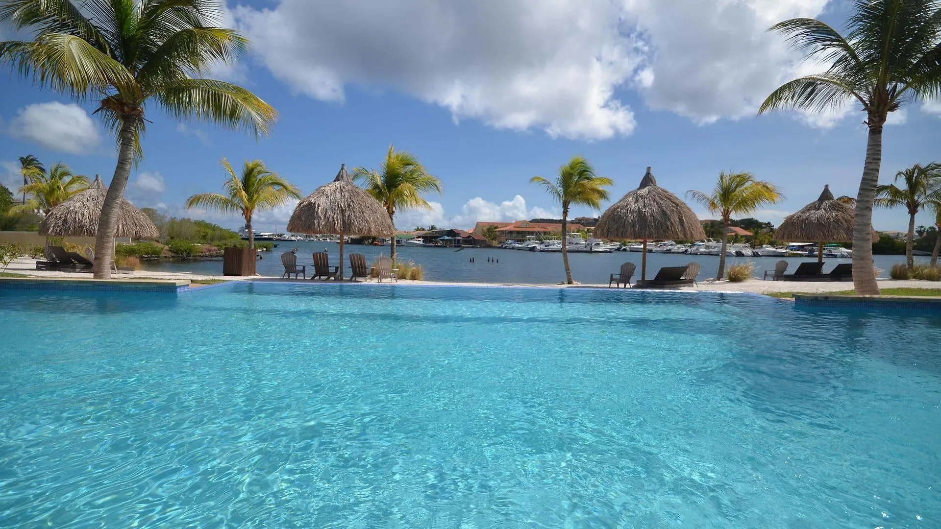 Spanish Water Beach Resort Willemstad